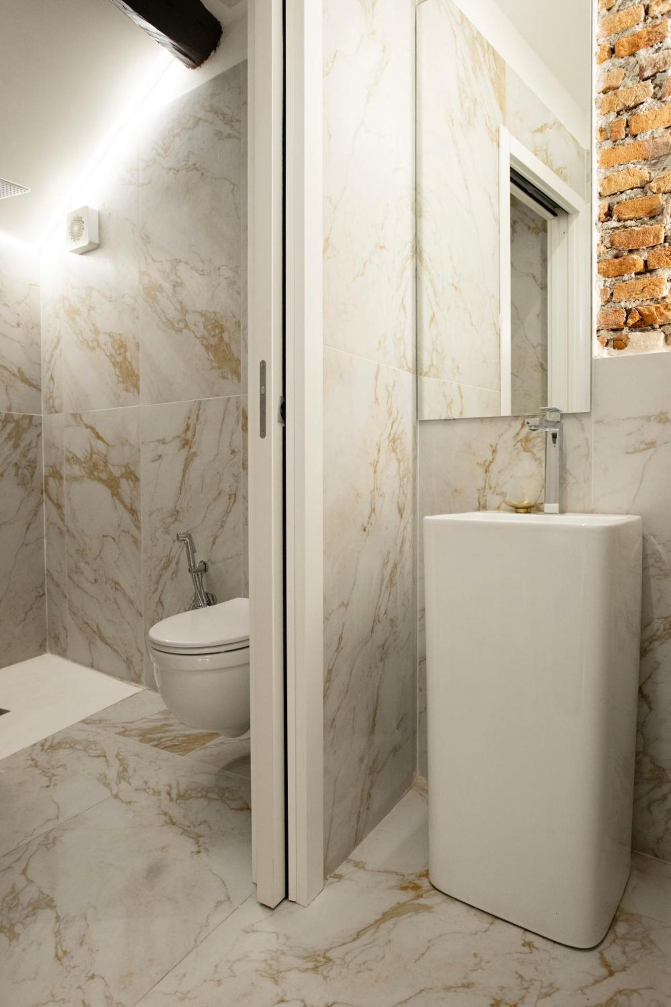 Апартаменты La Nuova Torretta Sui Navigli Милан Экстерьер фото